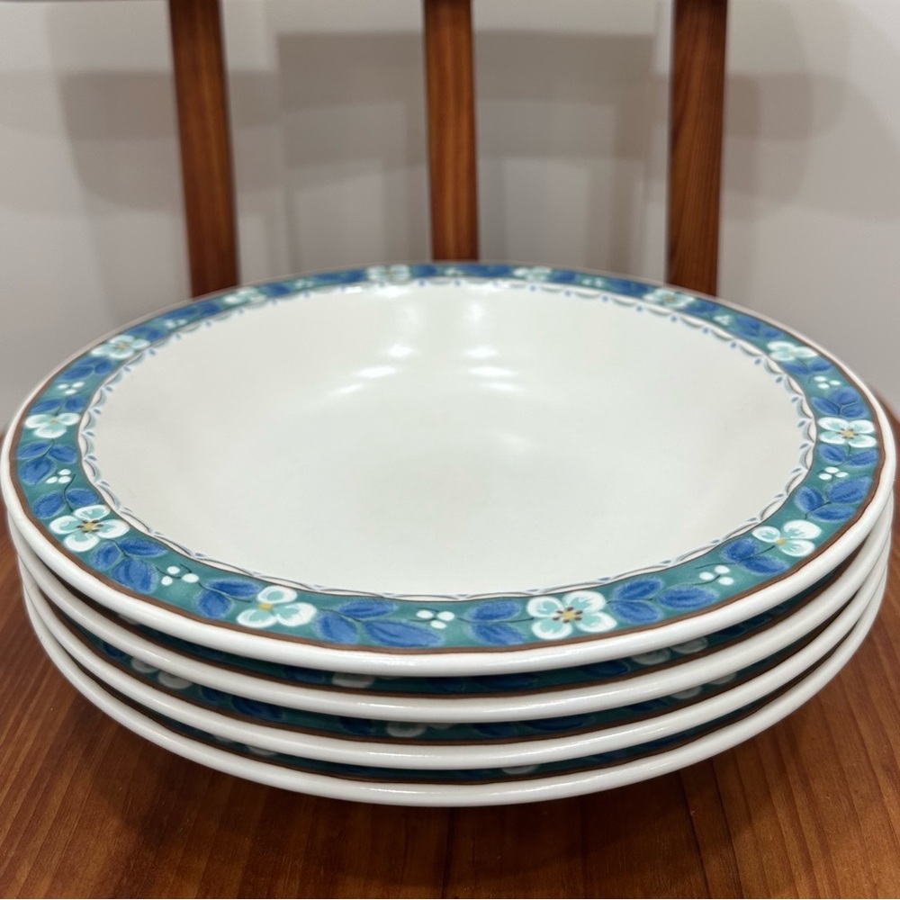 Set of 4 MIKASA Potter's Touch BLUE BELL Soup Pasta Bowls